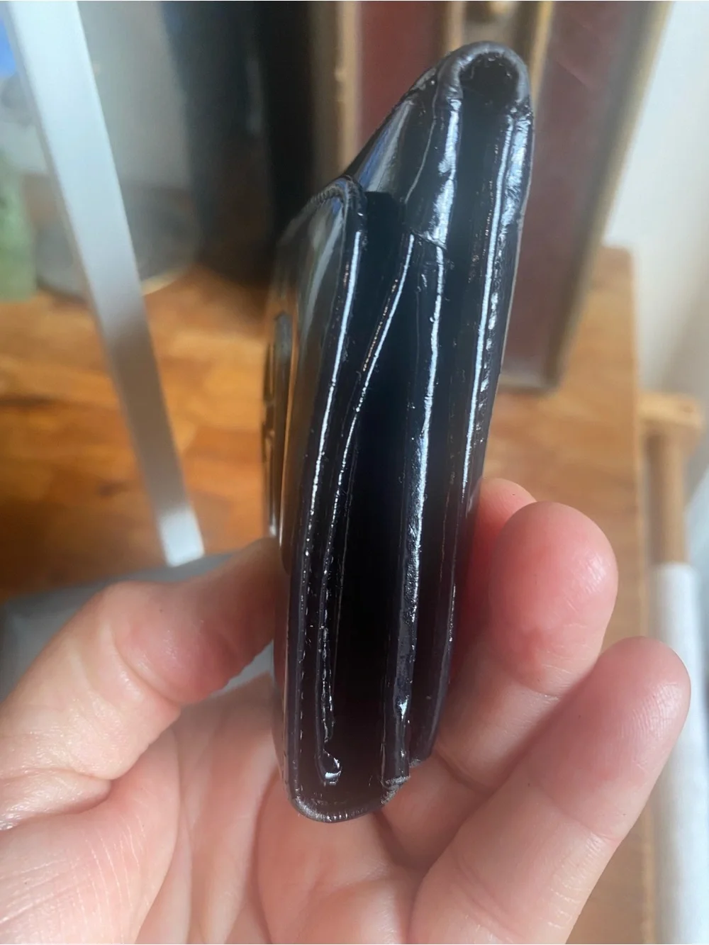 Gucci Black Patent Leather Bifold Wallet w/ Embossed Logo + Box - Picture 8 of 9